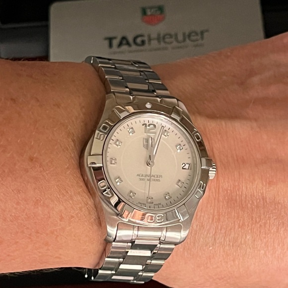 AUTHENTIC TAG HEUER SS Aquaracer Mother of Pearl Diamond Dial 32MM Watch - Picture 5 of 17